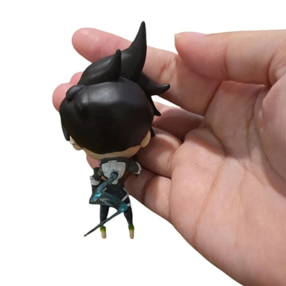 Overwatch Mini Tracer Figurine - Picture 3 of 3